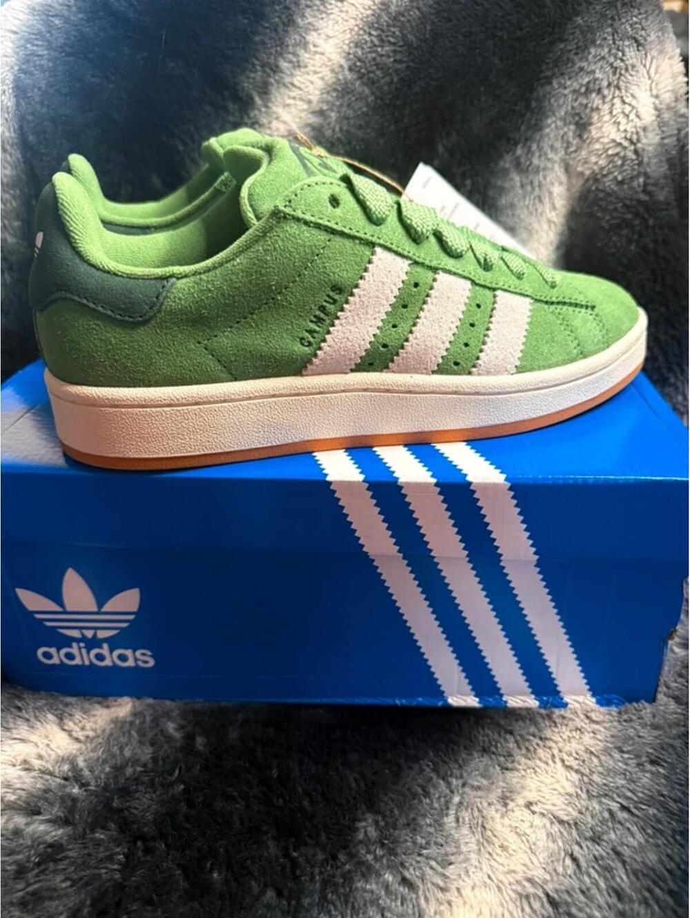 Adidas Campus 00s Green Suede Sneakers Women’s Size 7 NWT Gum Sole